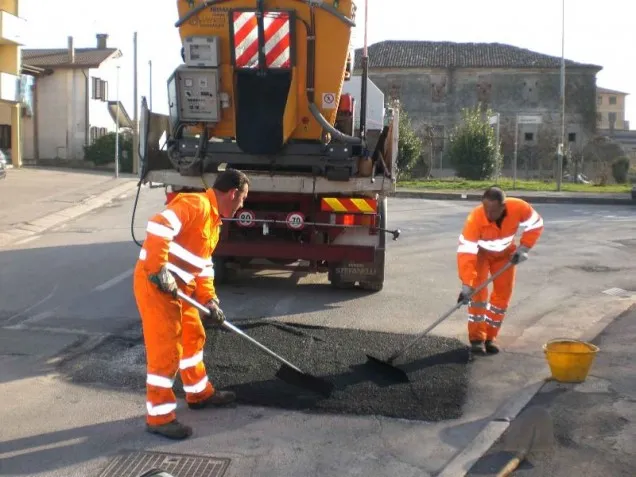Lavori di asfaltatura ASM Voghera s.p.a. - via XX Settembre civ. 80 e via Ugo Foscolo (tratto compreso tra via Dante e via del Popolo)